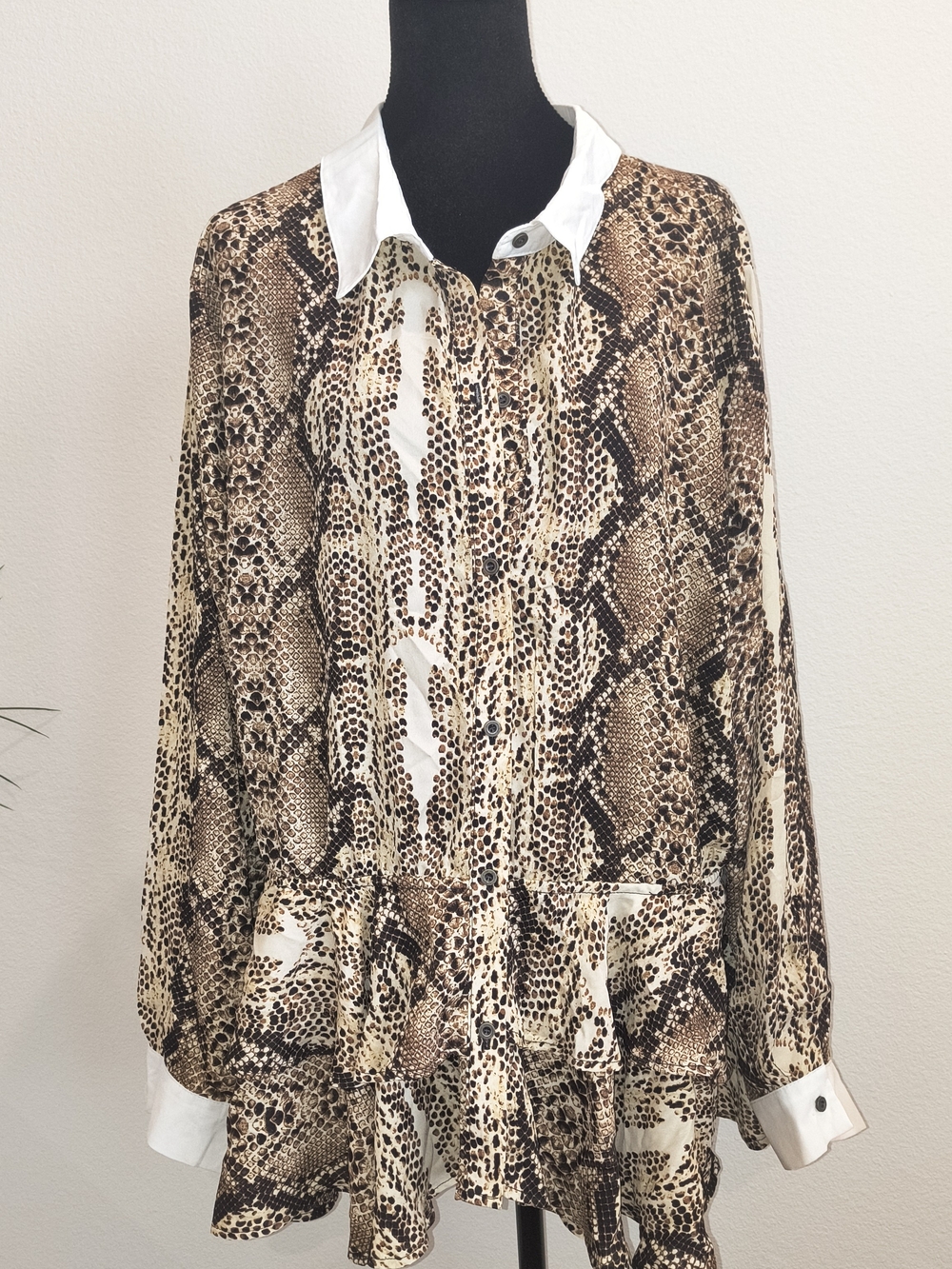 Snake Print Ruffle Hem Blouse - Brown Size 3X